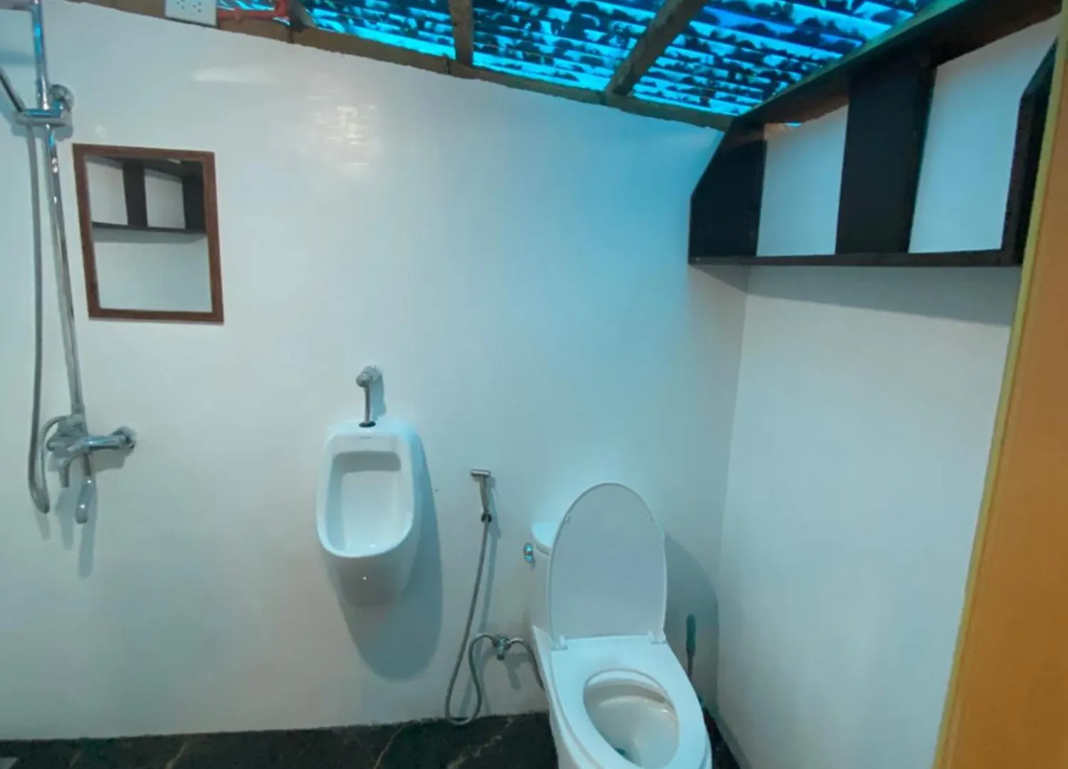 Hotel Jush Natives And Glamping Dauis
