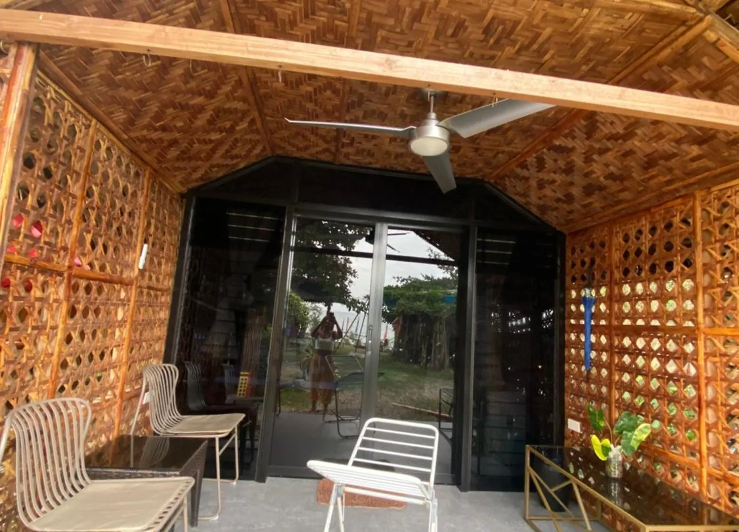 Hotel Jush Natives And Glamping Dauis 0*,  Filipíny